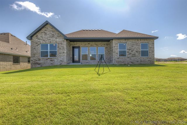 5114 S Everett Drive, Sand Springs, OK 74063