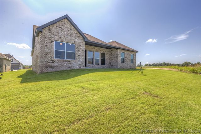 5114 S Everett Drive, Sand Springs, OK 74063