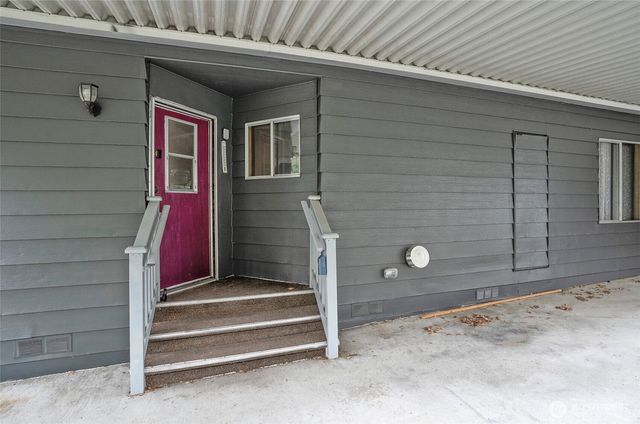 2500 S 370th Street #32, Federal Way, WA 98003