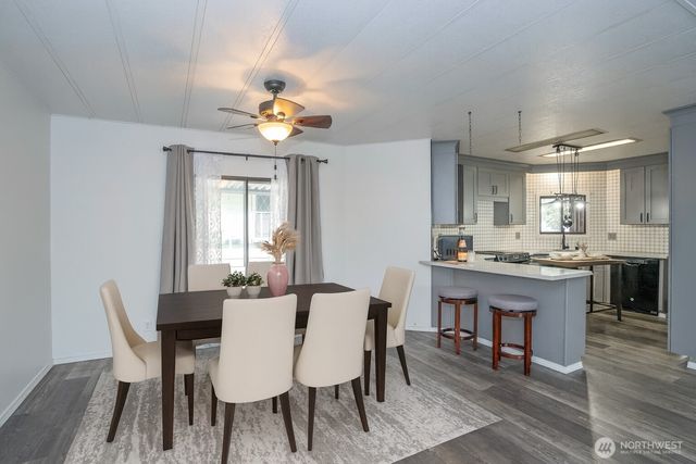 2500 S 370th Street #32, Federal Way, WA 98003