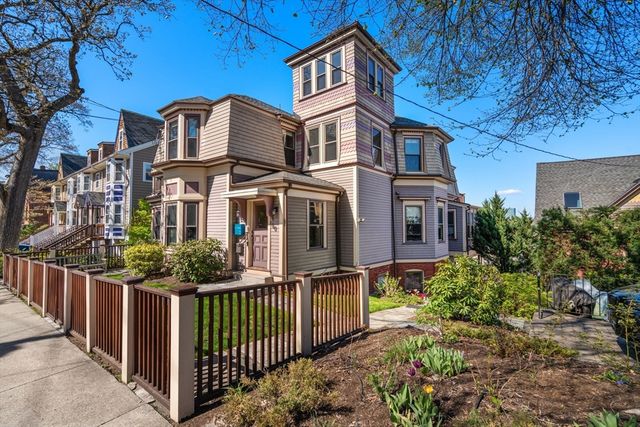 60 Sheridan St. 3, Boston, MA 02130