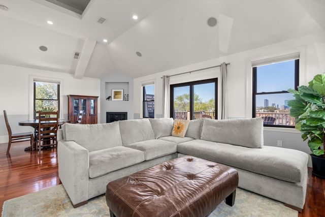 60 Sheridan St. 3, Boston, MA 02130