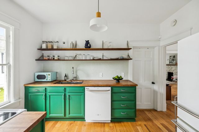 1012 Meridian St, Nashville, TN 37207
