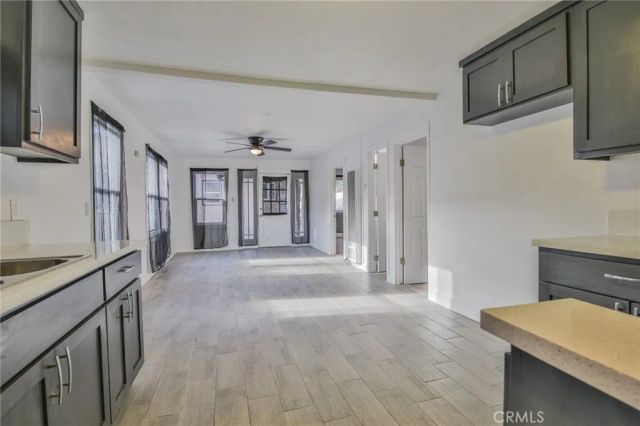326--328 W 47th, Los Angeles, CA 90037