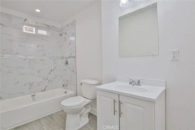 326--328 W 47th, Los Angeles, CA 90037