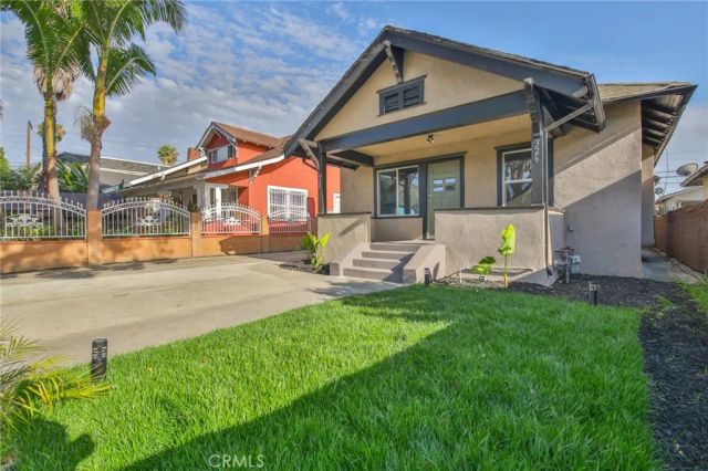 326--328 W 47th, Los Angeles, CA 90037