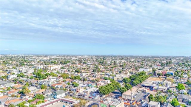 326--328 W 47th, Los Angeles, CA 90037