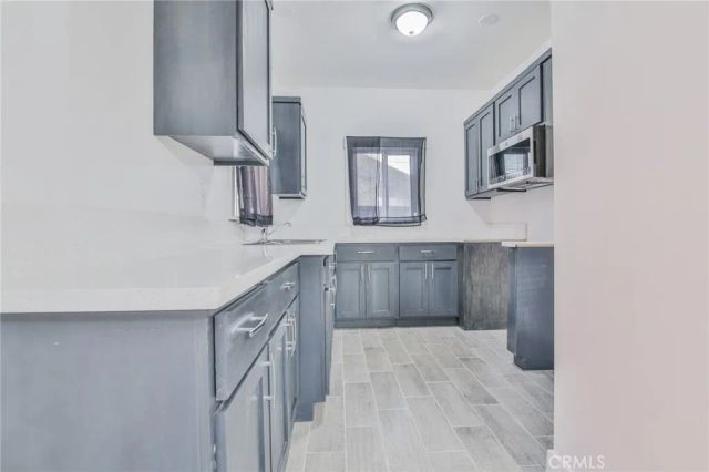 326--328 W 47th, Los Angeles, CA 90037