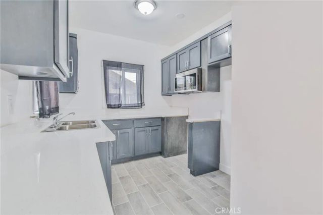 326--328 W 47th, Los Angeles, CA 90037