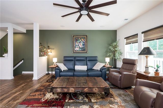 2009 Laycock Ln Unit 101, Suffolk, VA 23435