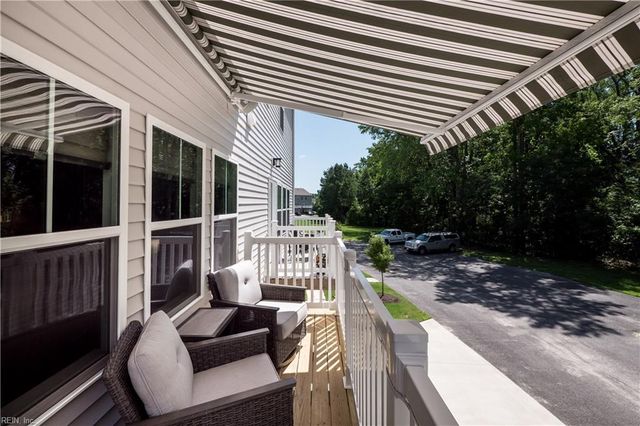 2009 Laycock Ln Unit 101, Suffolk, VA 23435