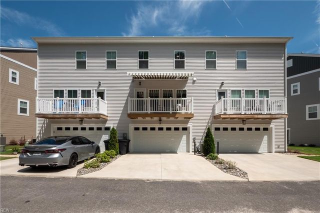 2009 Laycock Ln Unit 101, Suffolk, VA 23435