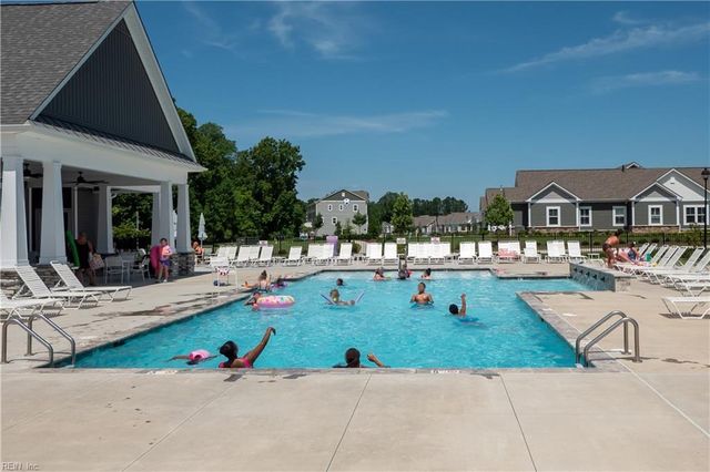 2009 Laycock Ln Unit 101, Suffolk, VA 23435
