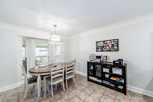 302 Lancaster Dr, Houma, LA 70360