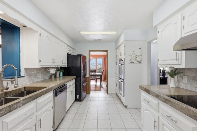 1116 Spring Lake Drive, Duncanville, TX 75137