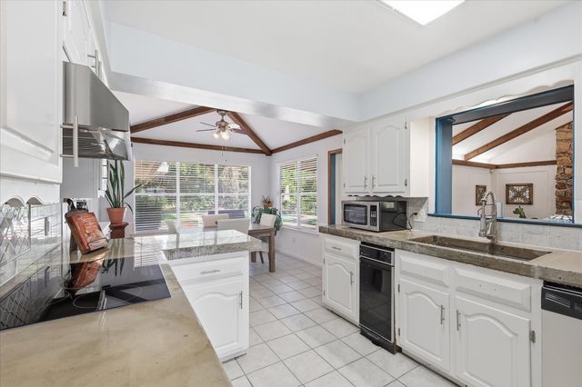 1116 Spring Lake Drive, Duncanville, TX 75137