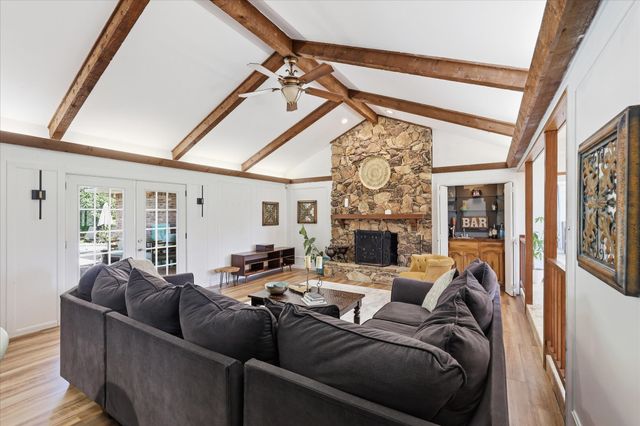 1116 Spring Lake Drive, Duncanville, TX 75137