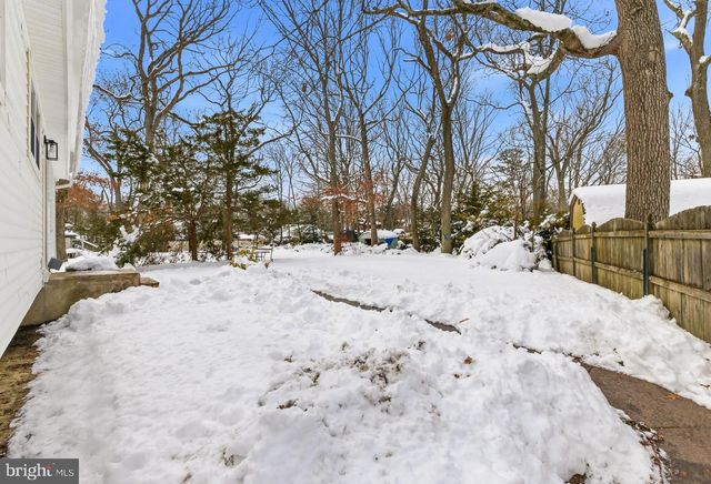 16 E WOODBURN AVE, Pine Hill, NJ 08021