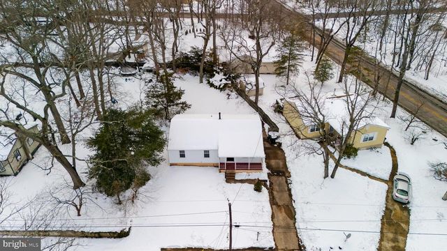 16 E WOODBURN AVE, Pine Hill, NJ 08021