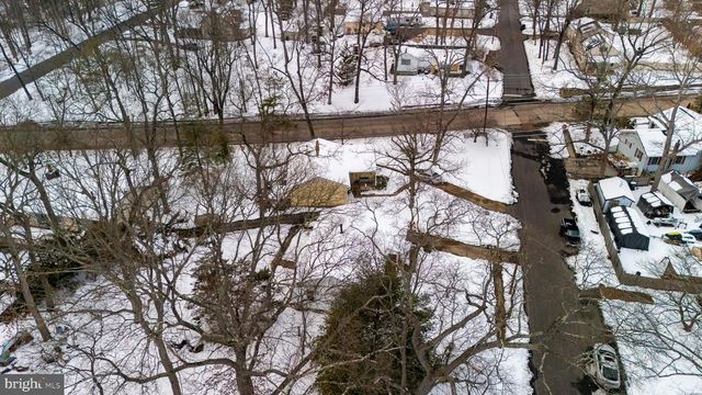 16 E WOODBURN AVE, Pine Hill, NJ 08021