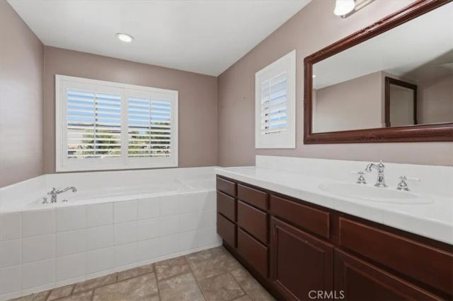 17731 Glen Hollow, Riverside, CA 92504