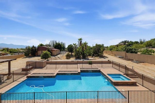 17731 Glen Hollow, Riverside, CA 92504