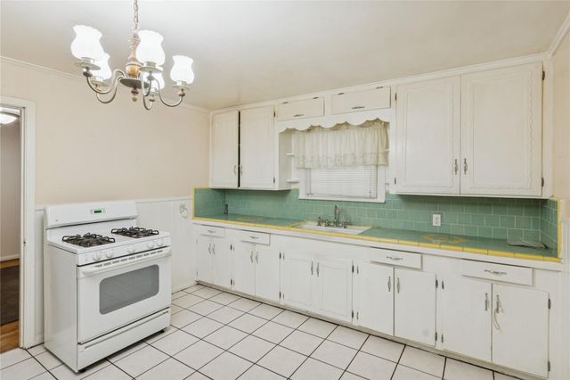 7502 Matranga Street, Hitchcock, TX 77563