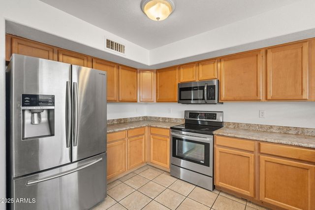 2503 W GAMBIT Trail, Phoenix, AZ 85085