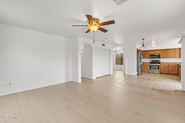 2503 W GAMBIT Trail, Phoenix, AZ 85085