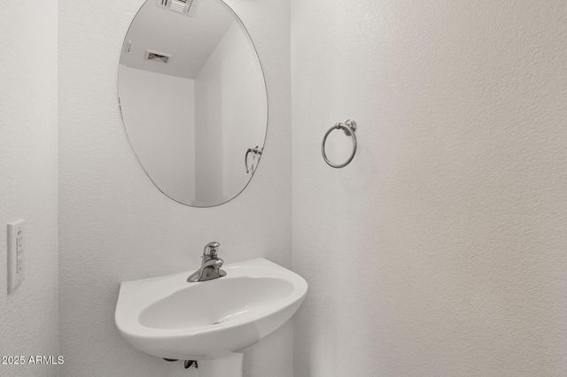 2503 W GAMBIT Trail, Phoenix, AZ 85085