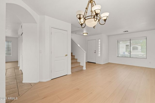 2503 W GAMBIT Trail, Phoenix, AZ 85085