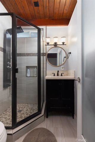 5851 Premiere Avenue, Lakewood, CA 90712