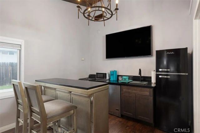 5851 Premiere Avenue, Lakewood, CA 90712