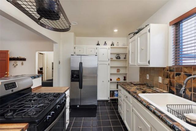 5851 Premiere Avenue, Lakewood, CA 90712