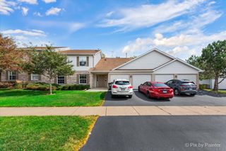 1316 N Red Oak Circle 2, Round Lake Beach, IL 60073