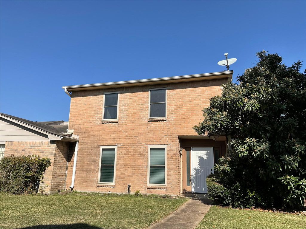 6649 Westwick Drive, Houston, TX 77072