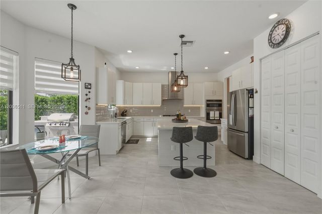 10730 Oceano Way, Parkland, FL 33076