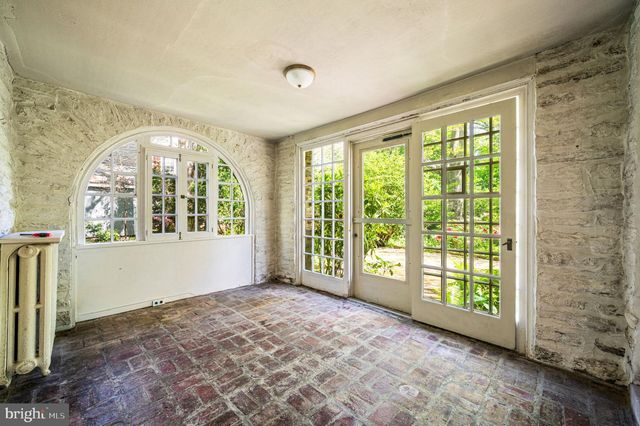 7700 LINCOLN DR, Philadelphia, PA 19118