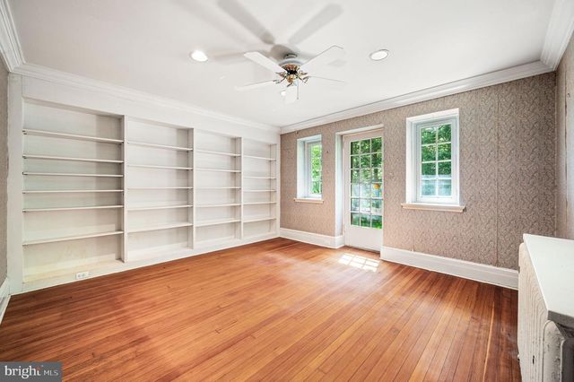 7700 LINCOLN DR, Philadelphia, PA 19118