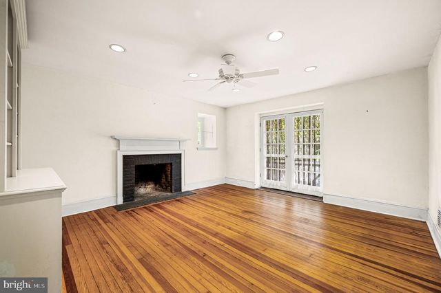 7700 LINCOLN DR, Philadelphia, PA 19118