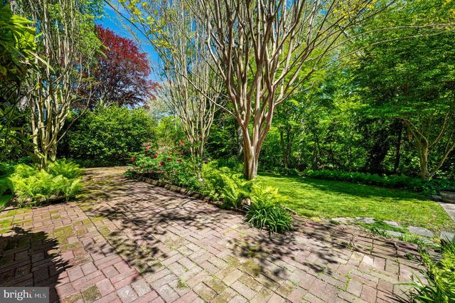 7700 LINCOLN DR, Philadelphia, PA 19118