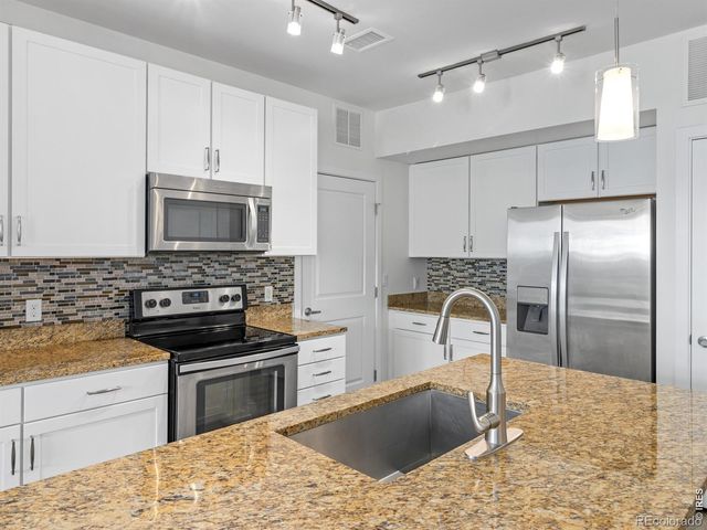 13598 Via Varra 409, Broomfield, CO 80020