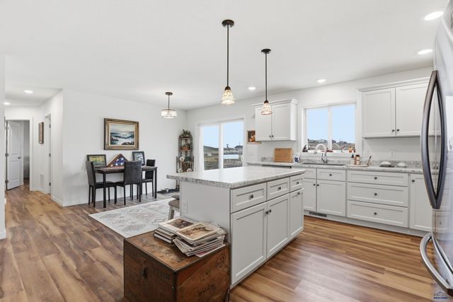 855 MARIE ST, Hermosa, SD 57744