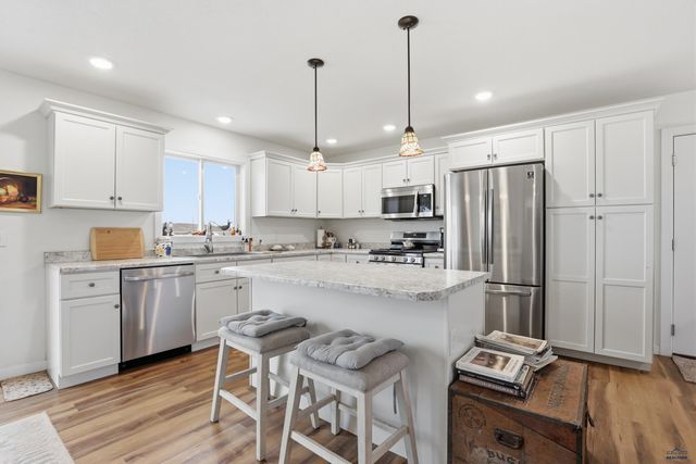 855 MARIE ST, Hermosa, SD 57744