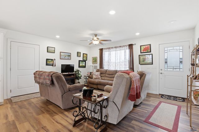 855 MARIE ST, Hermosa, SD 57744