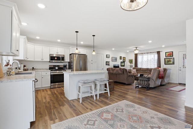 855 MARIE ST, Hermosa, SD 57744