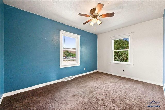 712 N West Boulevard, Rapid City, SD 57701