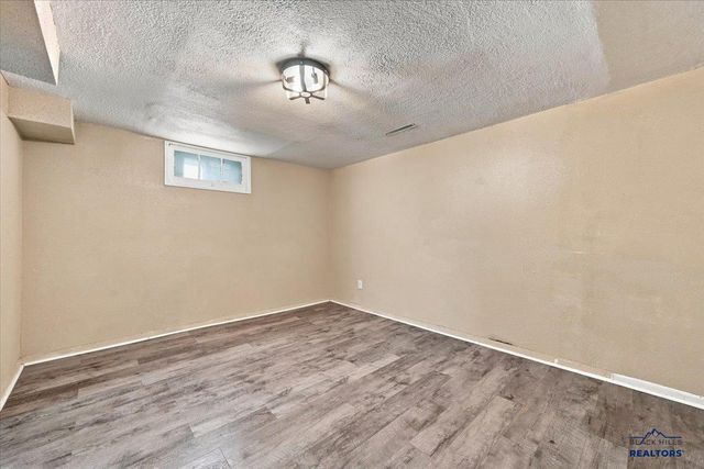 712 N West Boulevard, Rapid City, SD 57701