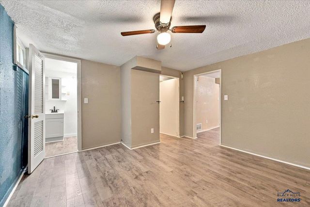 712 N West Boulevard, Rapid City, SD 57701
