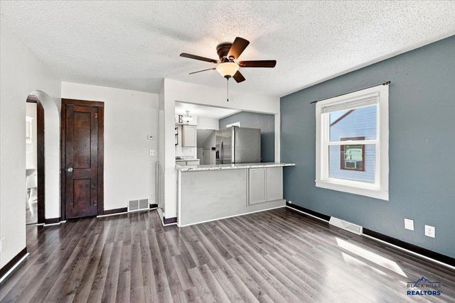712 N West Boulevard, Rapid City, SD 57701